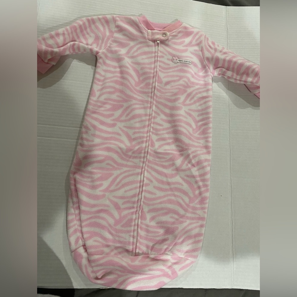 Carters Daddy loves me pink and white sleep sack one size